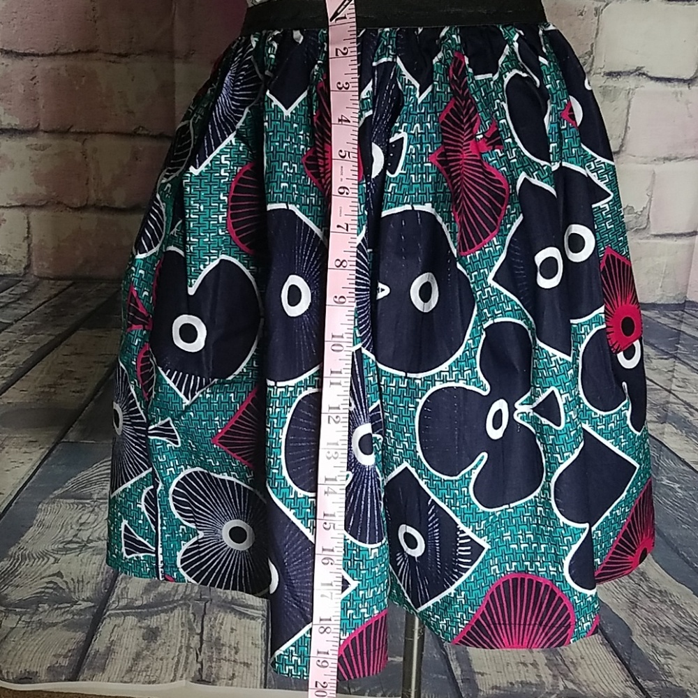 African Skirt With Head Tie - Picture 5 of 7
